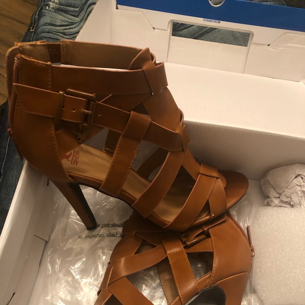 Women’s High Heel Shoes